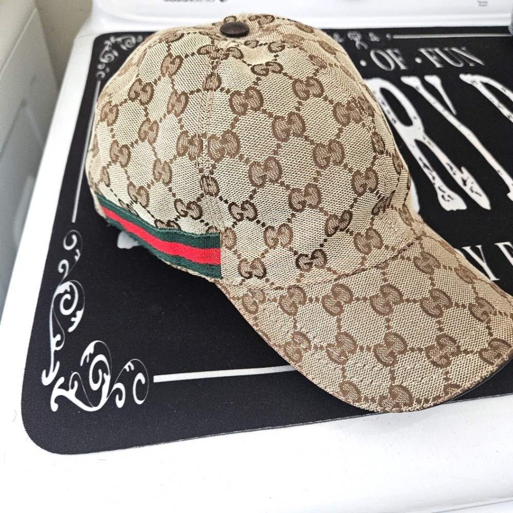 Gucci hat